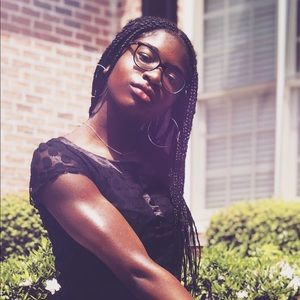 Meet your Posher, Destiny